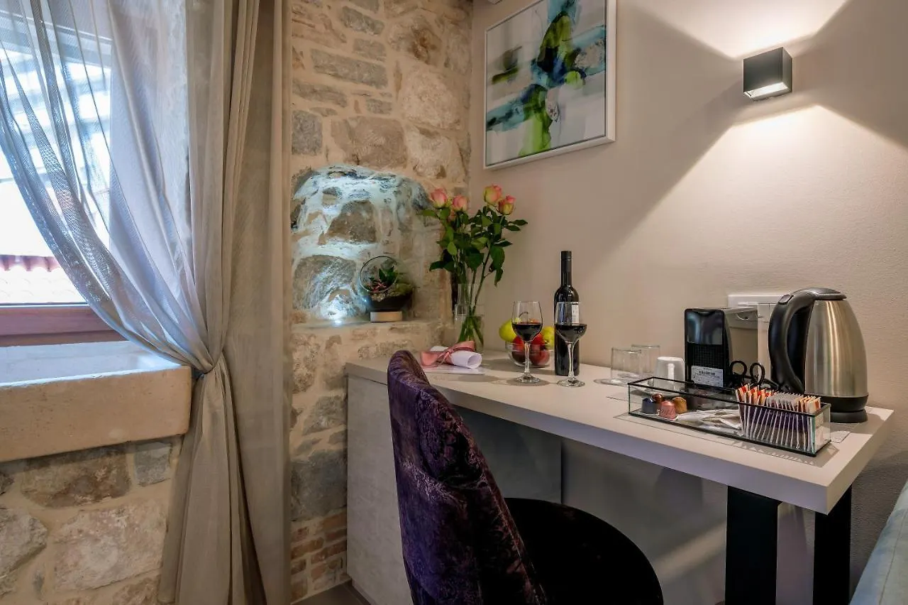 Old Spalatrum Luxury Rooms Split