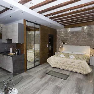Domina Apartment