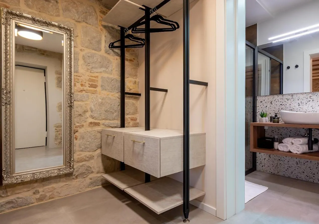 Old Spalatrum Luxury Rooms Split 4*,